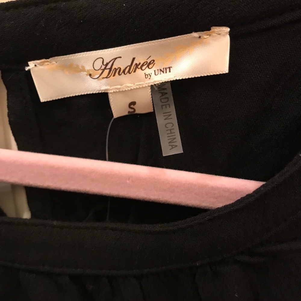 Blouse with Embroidery Detail - Picture 2 of 5
